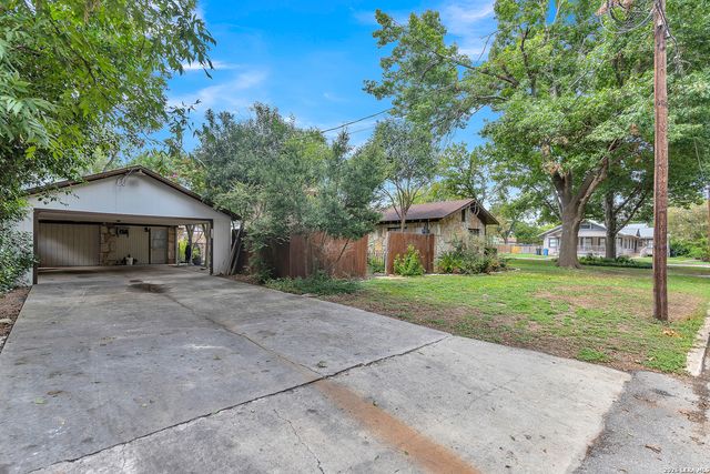 1130 Bartholomae Street, Seguin, TX 78155