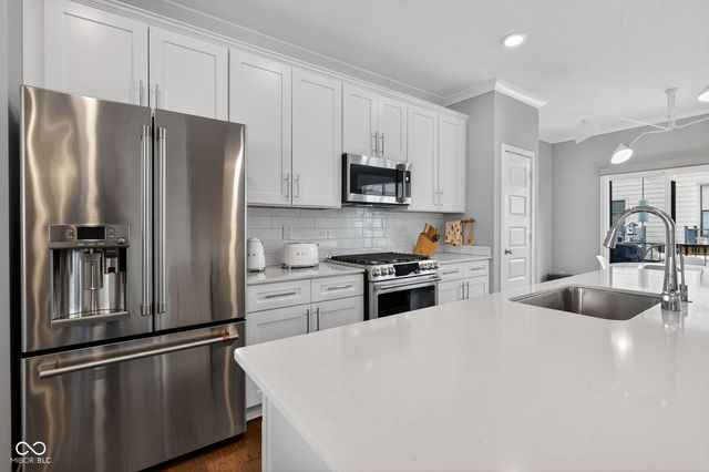 11571 Huffington Street, Carmel, IN 46032