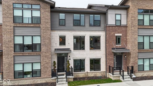 11571 Huffington Street, Carmel, IN 46032