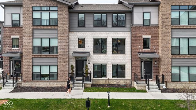 11571 Huffington Street, Carmel, IN 46032