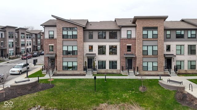 11571 Huffington Street, Carmel, IN 46032