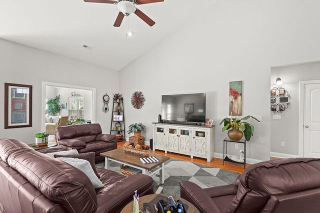 9181 Abingdon Dr., Myrtle Beach, SC 29579