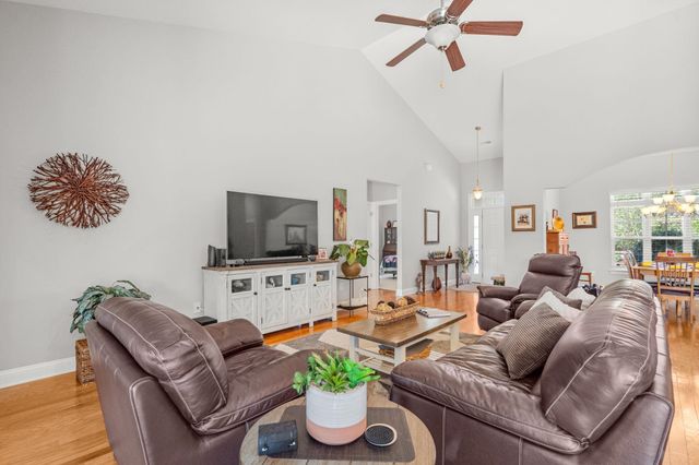 9181 Abingdon Dr., Myrtle Beach, SC 29579