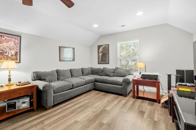 9181 Abingdon Dr., Myrtle Beach, SC 29579