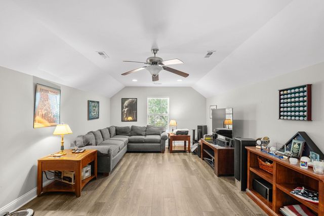9181 Abingdon Dr., Myrtle Beach, SC 29579