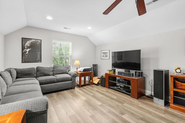 9181 Abingdon Dr., Myrtle Beach, SC 29579