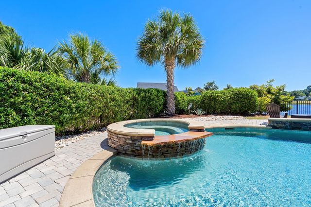 9181 Abingdon Dr., Myrtle Beach, SC 29579