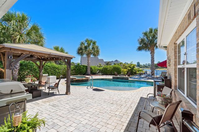 9181 Abingdon Dr., Myrtle Beach, SC 29579