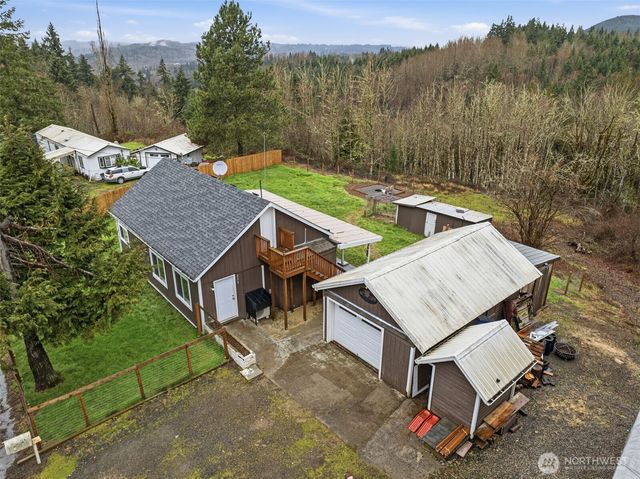 228 Holcomb Spur Road, Kelso, WA 98626