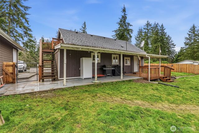 228 Holcomb Spur Road, Kelso, WA 98626