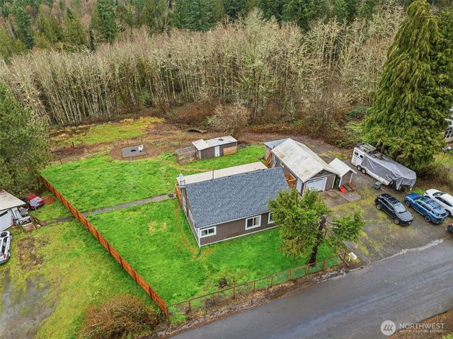 228 Holcomb Spur Road, Kelso, WA 98626