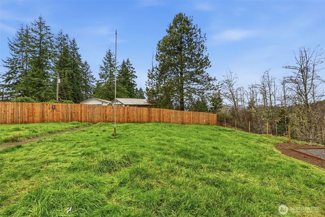 228 Holcomb Spur Road, Kelso, WA 98626
