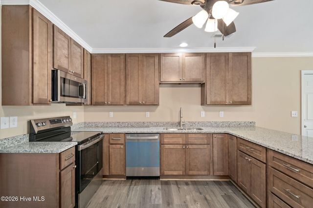 214 N Walnut Street, Rose Hill, NC 28458