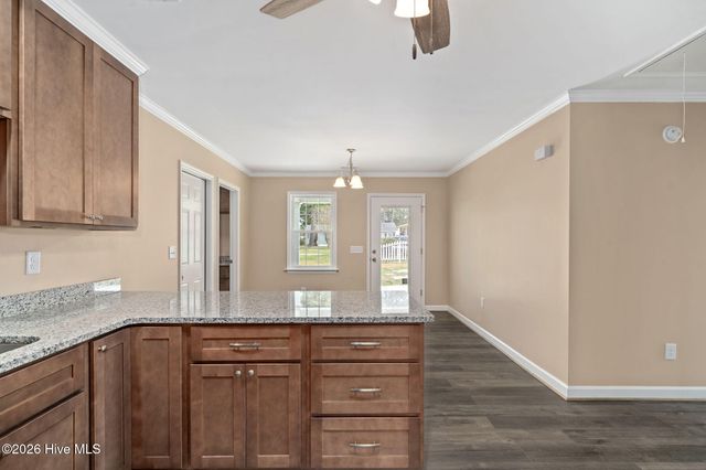 214 N Walnut Street, Rose Hill, NC 28458