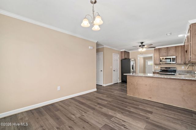 214 N Walnut Street, Rose Hill, NC 28458