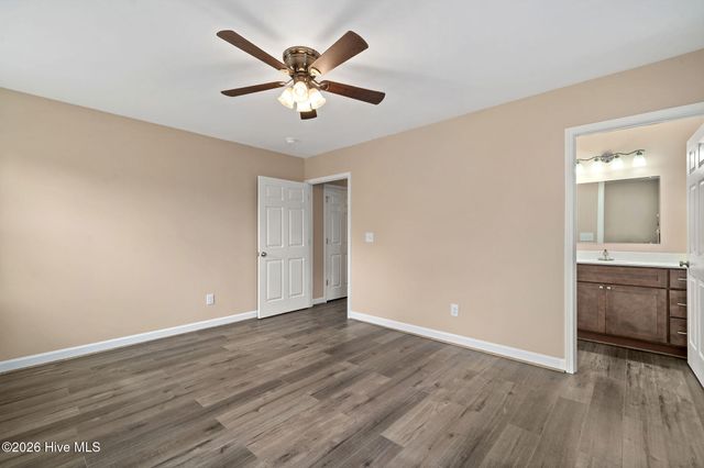 214 N Walnut Street, Rose Hill, NC 28458