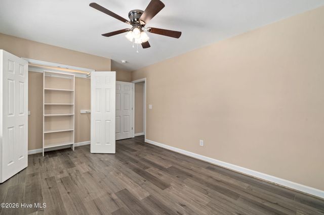 214 N Walnut Street, Rose Hill, NC 28458