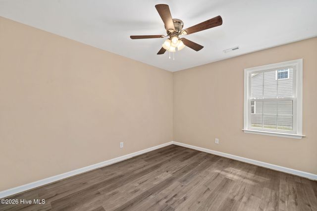 214 N Walnut Street, Rose Hill, NC 28458