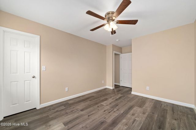 214 N Walnut Street, Rose Hill, NC 28458