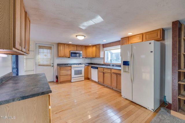 3415 Forest View Road, Kingsport, TN 37660