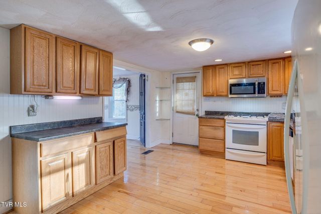 3415 Forest View Road, Kingsport, TN 37660