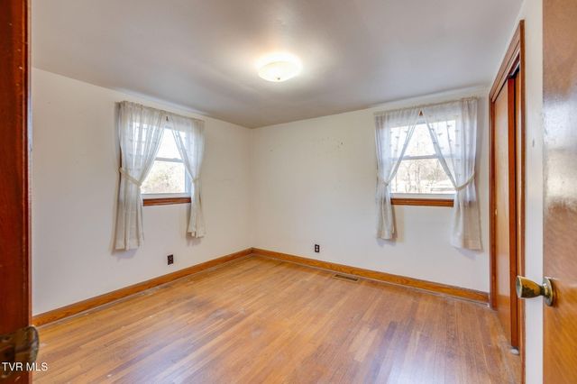 3415 Forest View Road, Kingsport, TN 37660