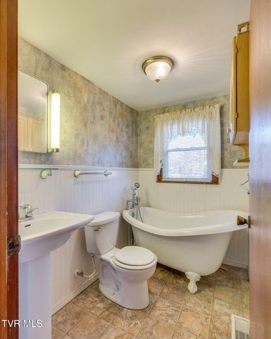 3415 Forest View Road, Kingsport, TN 37660