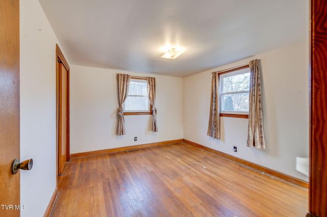 3415 Forest View Road, Kingsport, TN 37660