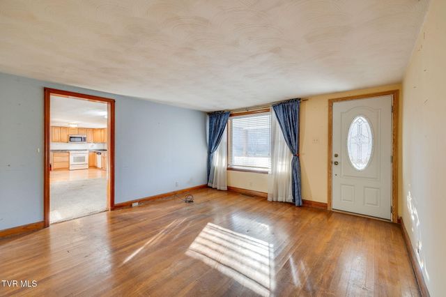 3415 Forest View Road, Kingsport, TN 37660