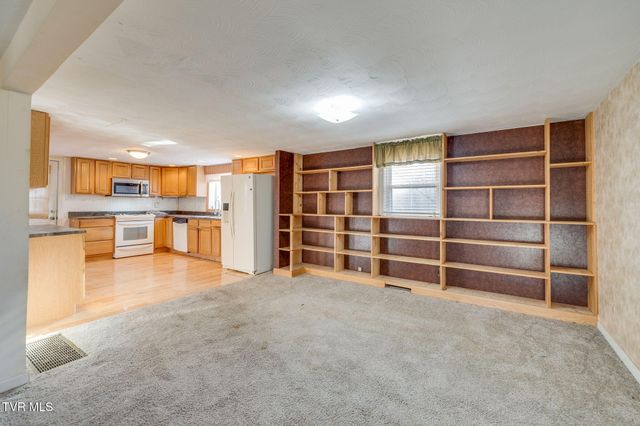 3415 Forest View Road, Kingsport, TN 37660