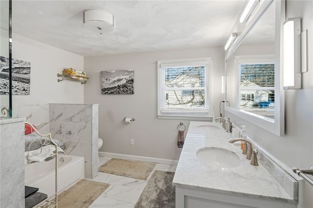 10 Blue Mist Drive, Lincoln, RI 02838