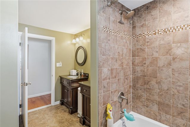 10 Blue Mist Drive, Lincoln, RI 02838