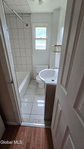 1617 Fourth Avenue, Schenectady, NY 12303