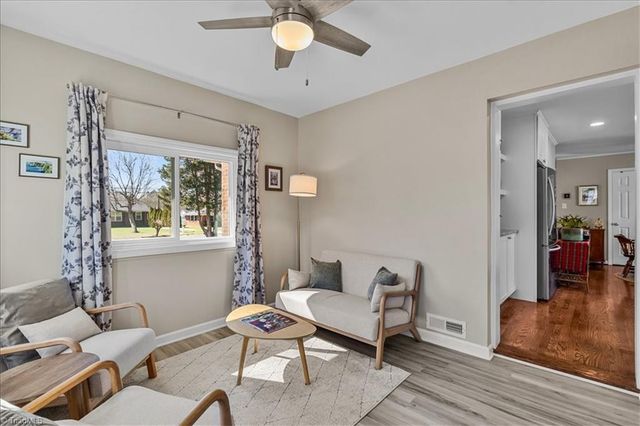 806 King George Drive, Greensboro, NC 27410