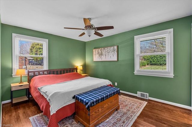 806 King George Drive, Greensboro, NC 27410