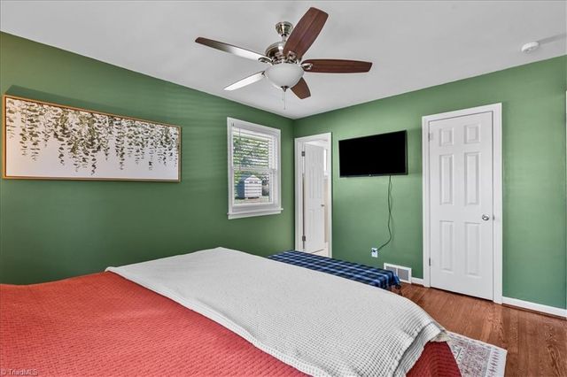 806 King George Drive, Greensboro, NC 27410