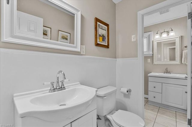 806 King George Drive, Greensboro, NC 27410