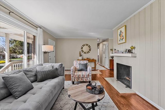 806 King George Drive, Greensboro, NC 27410