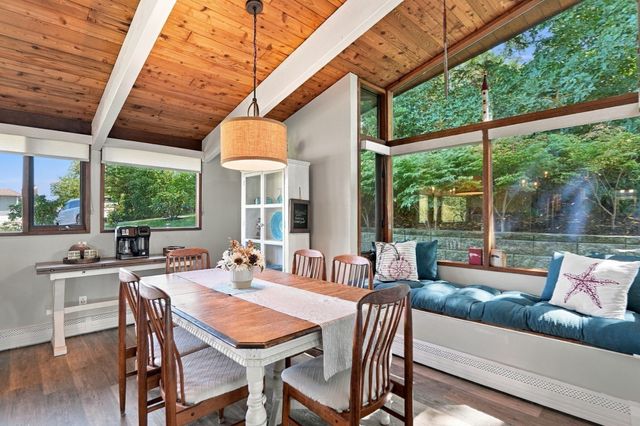 32 Eagle Hill Dr, Plymouth, MA 02360
