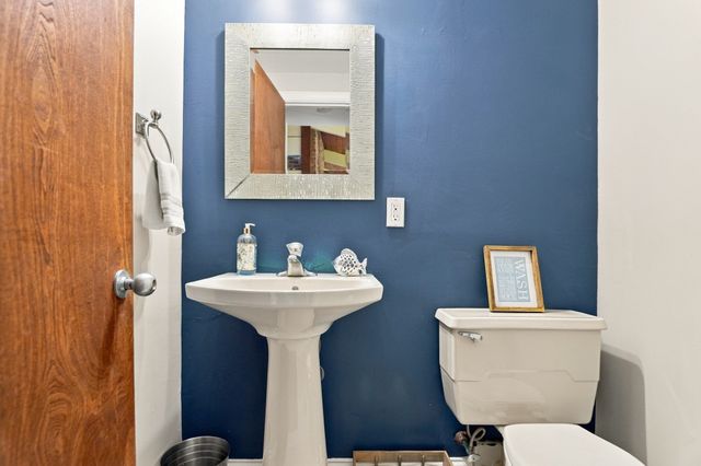 32 Eagle Hill Dr, Plymouth, MA 02360
