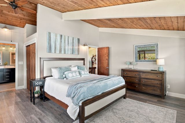 32 Eagle Hill Dr, Plymouth, MA 02360