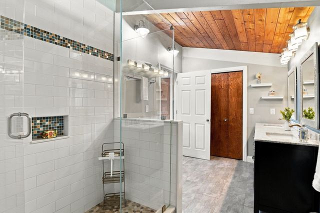 32 Eagle Hill Dr, Plymouth, MA 02360