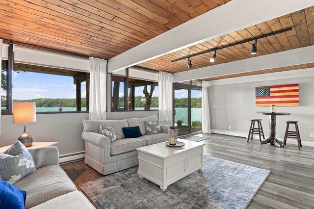 32 Eagle Hill Dr, Plymouth, MA 02360