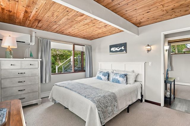 32 Eagle Hill Dr, Plymouth, MA 02360
