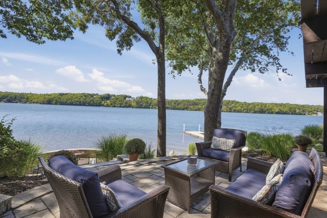 32 Eagle Hill Dr, Plymouth, MA 02360