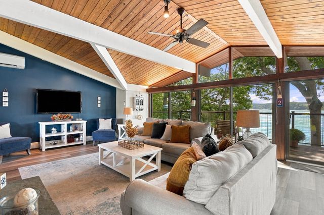 32 Eagle Hill Dr, Plymouth, MA 02360