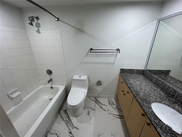 2490 Centergate Dr 207, Miramar, FL 33025