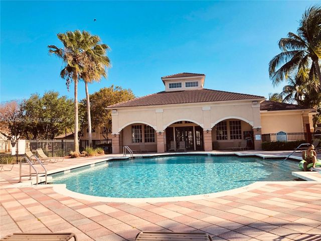 2490 Centergate Dr 207, Miramar, FL 33025