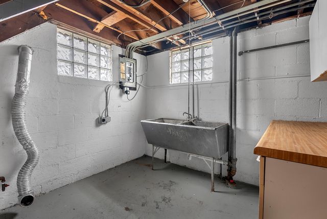 6622 Parrish Avenue, Hammond, IN 46323