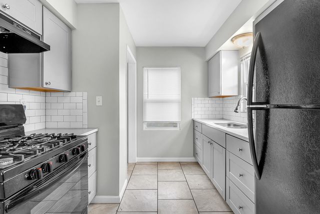 6622 Parrish Avenue, Hammond, IN 46323